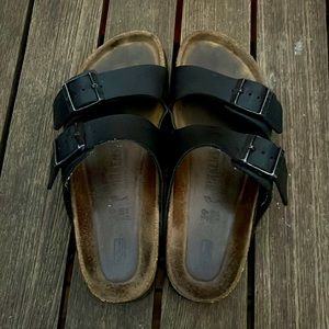 Birkenstock Arizona two-strep black, women’s leather size European 39, USA 8